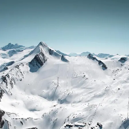 Luxury Chalet Near Ski Area In Zell am See